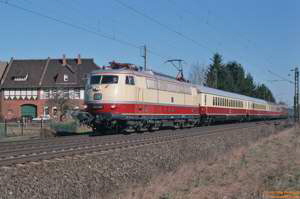 D32012b 103 001