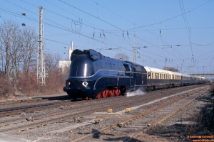 D23572 01 1102